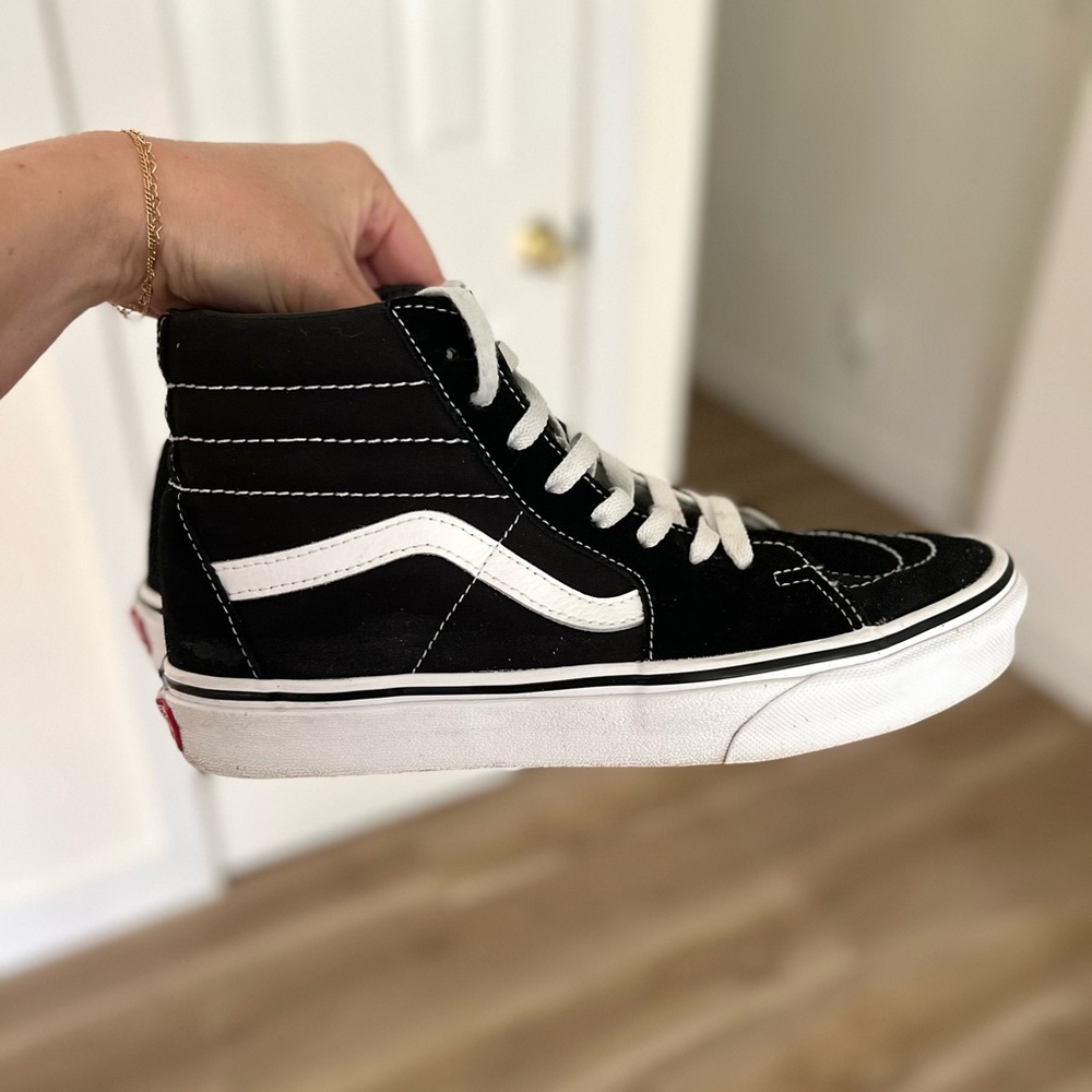 Vans Women's Black and White High-Top Sneakers